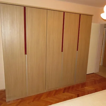 Casa Rosada 3* بودغورا