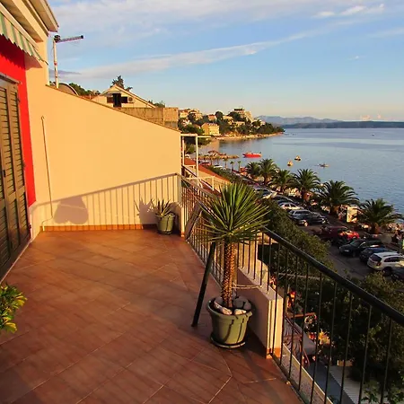 Casa Rosada 3* Podgora