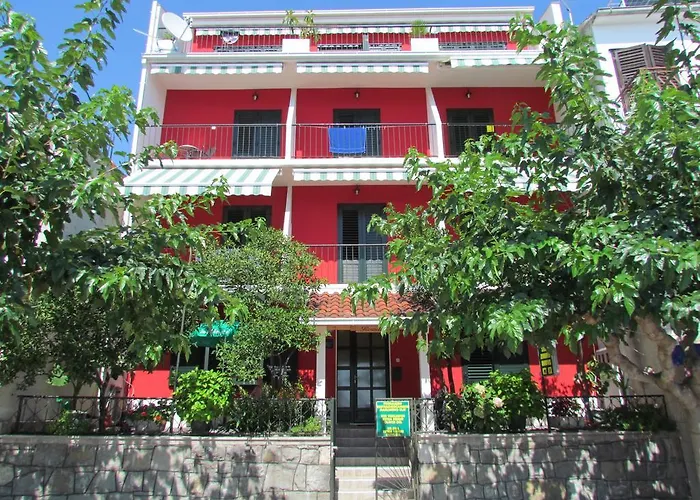 Casa Rosada Podgora (Split-Dalmatia)