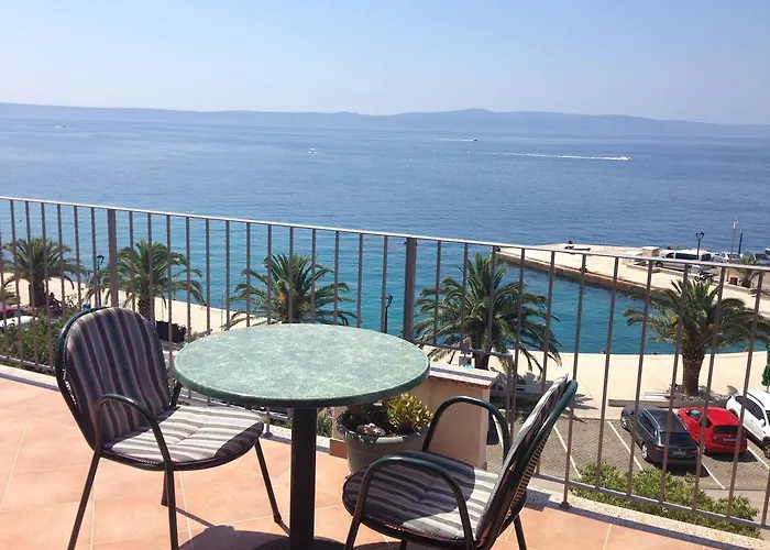 Casa Rosada Podgora (Split-Dalmatia)